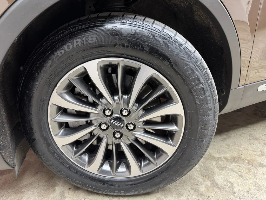 Used 2022 Lincoln Nautilus - photo 28