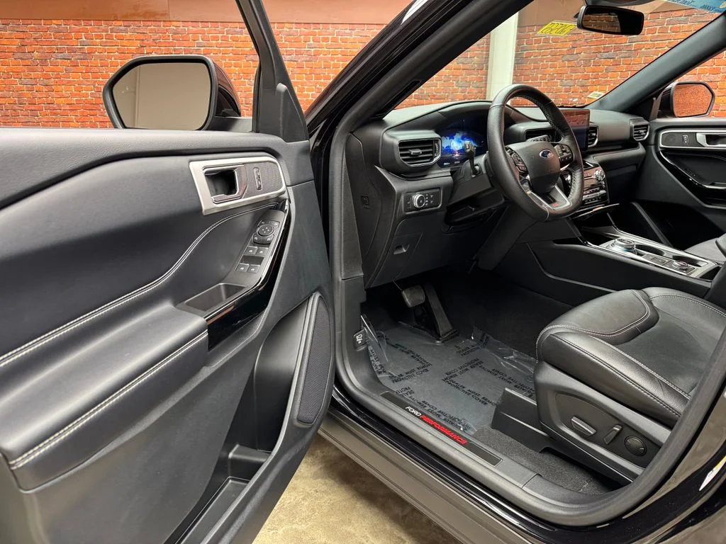 Used 2022 Ford Explorer - photo 10