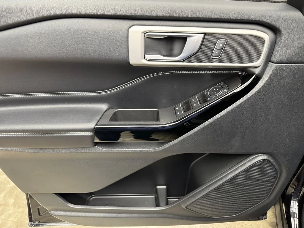 Used 2022 Ford Explorer - photo 11