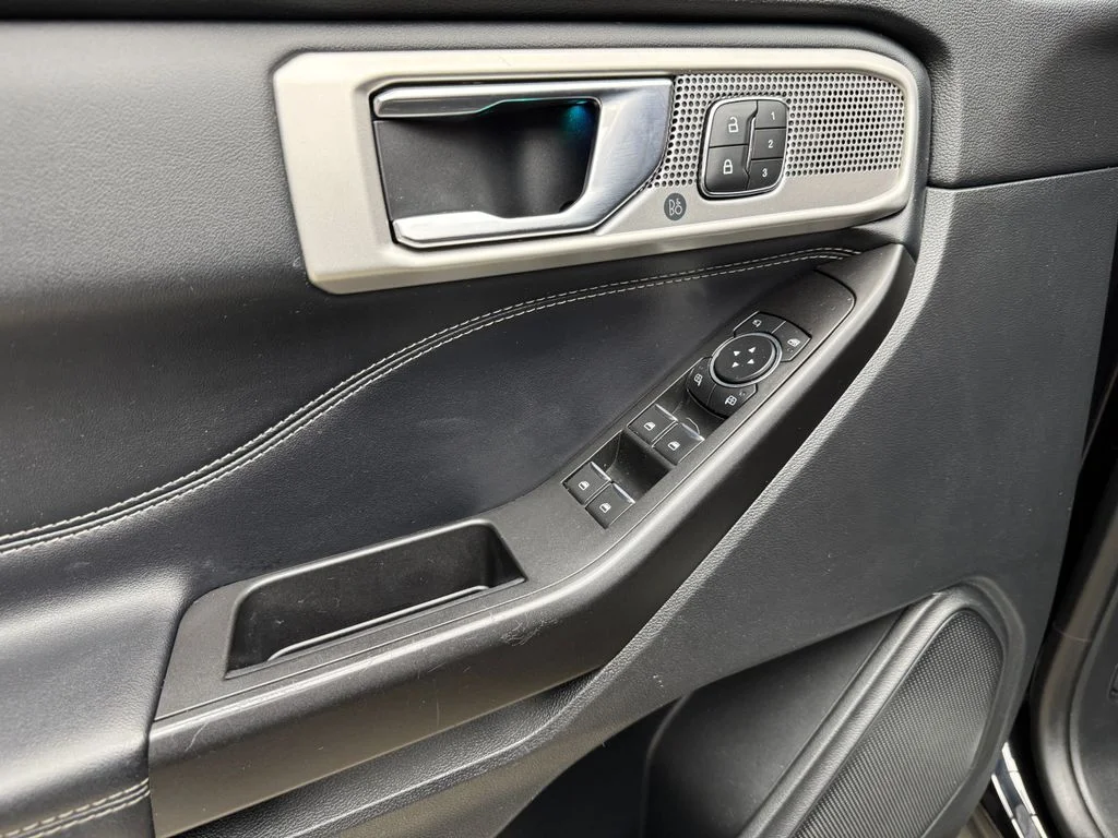 Used 2020 Ford Explorer - photo 16