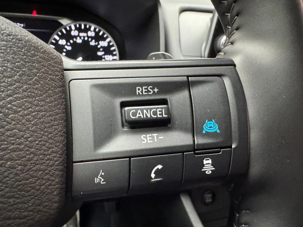 Used 2025 Nissan Rogue - photo 5