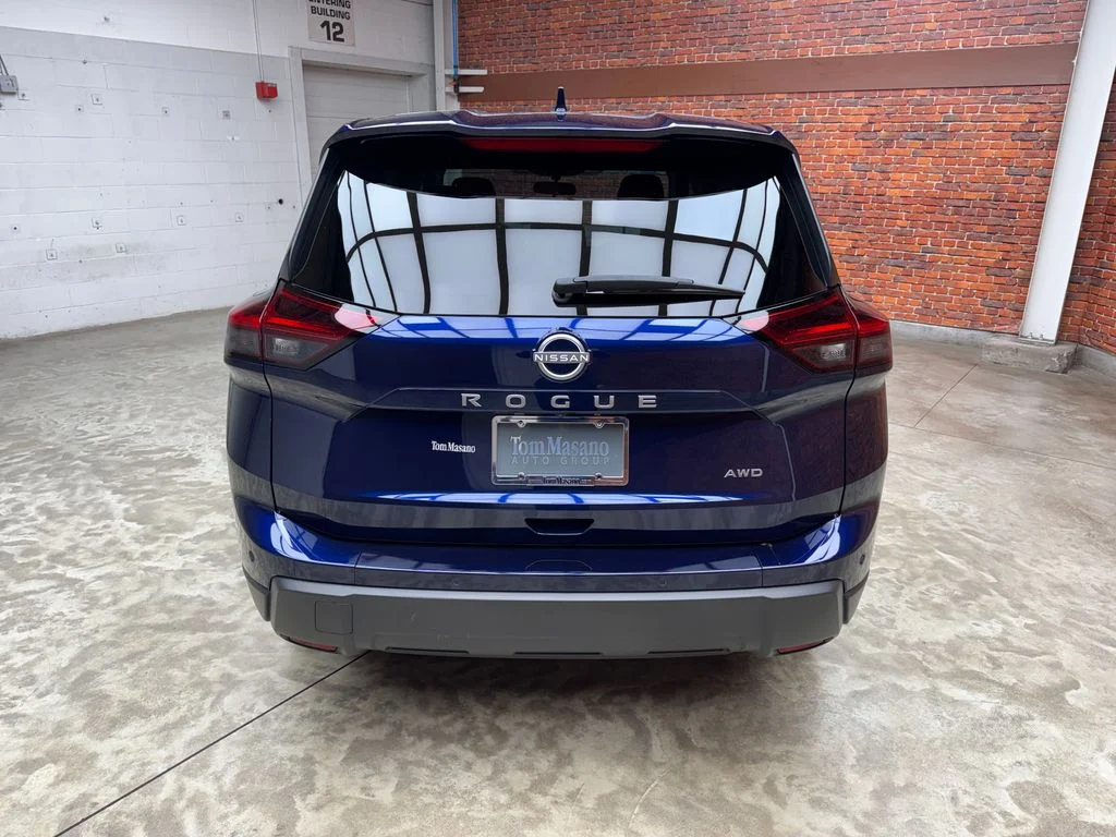 Used 2025 Nissan Rogue - photo 10