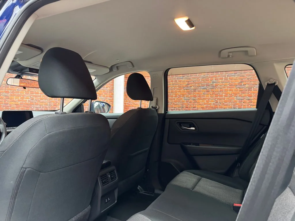 Used 2025 Nissan Rogue - photo 8