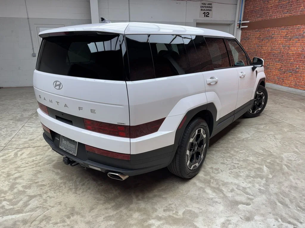 Used 2025 Hyundai Santa Fe - photo 25