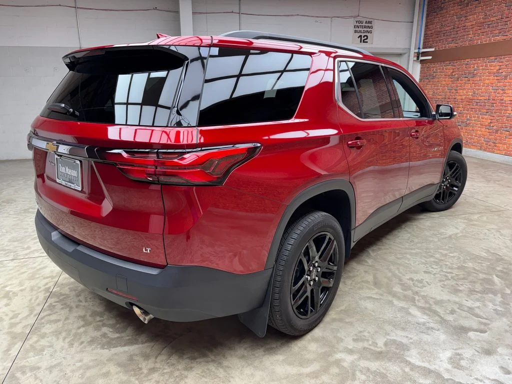 Used 2023 Chevrolet Traverse - photo 6