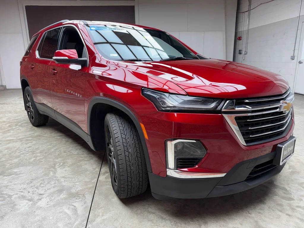 Used 2023 Chevrolet Traverse - photo 8