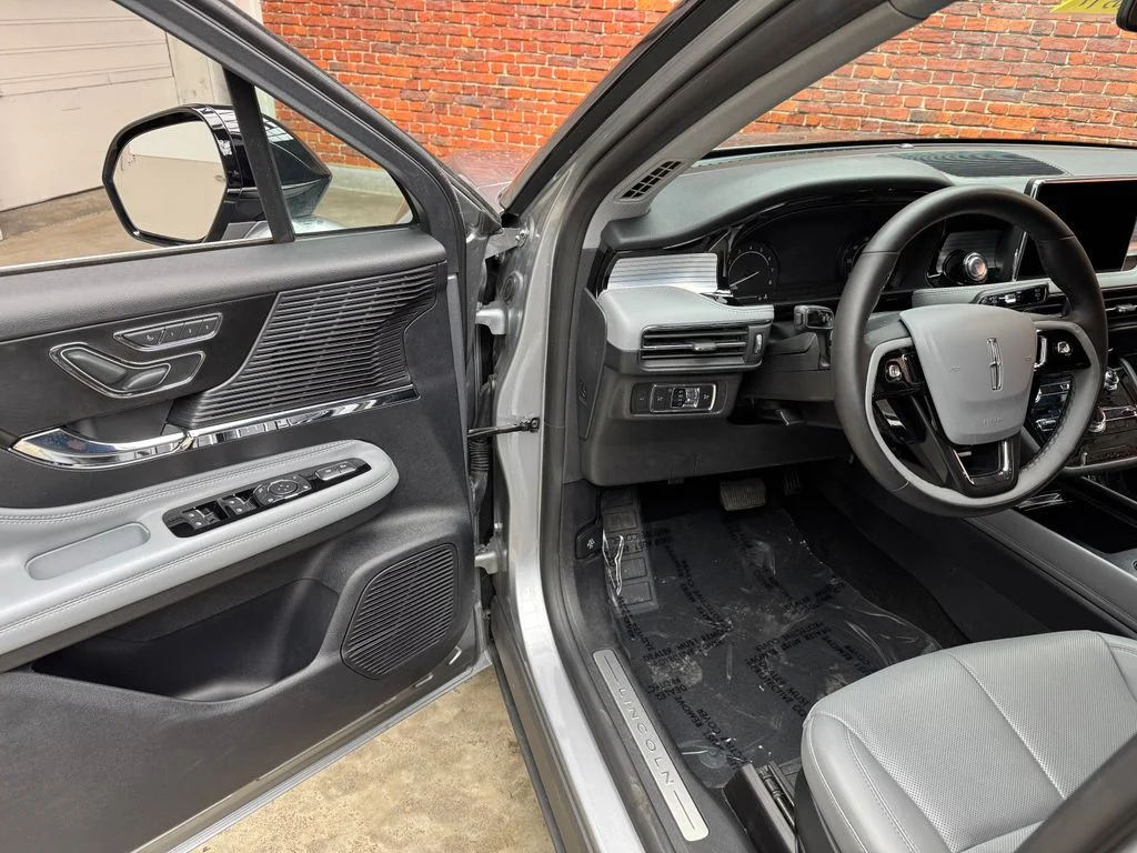 Used 2022 Lincoln Corsair - photo 9