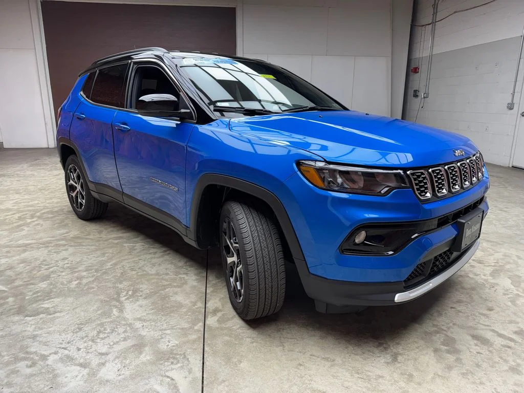 Used 2024 Jeep Compass - photo 8