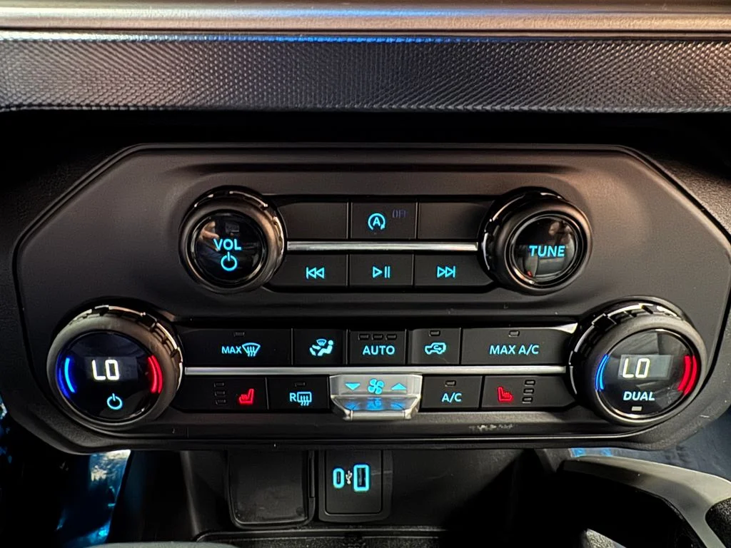Used 2023 Ford Bronco - photo 9