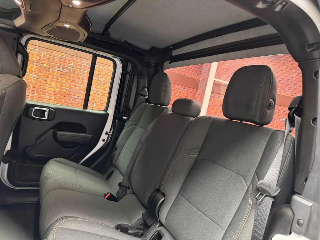 Used 2025 Jeep Gladiator - photo 15