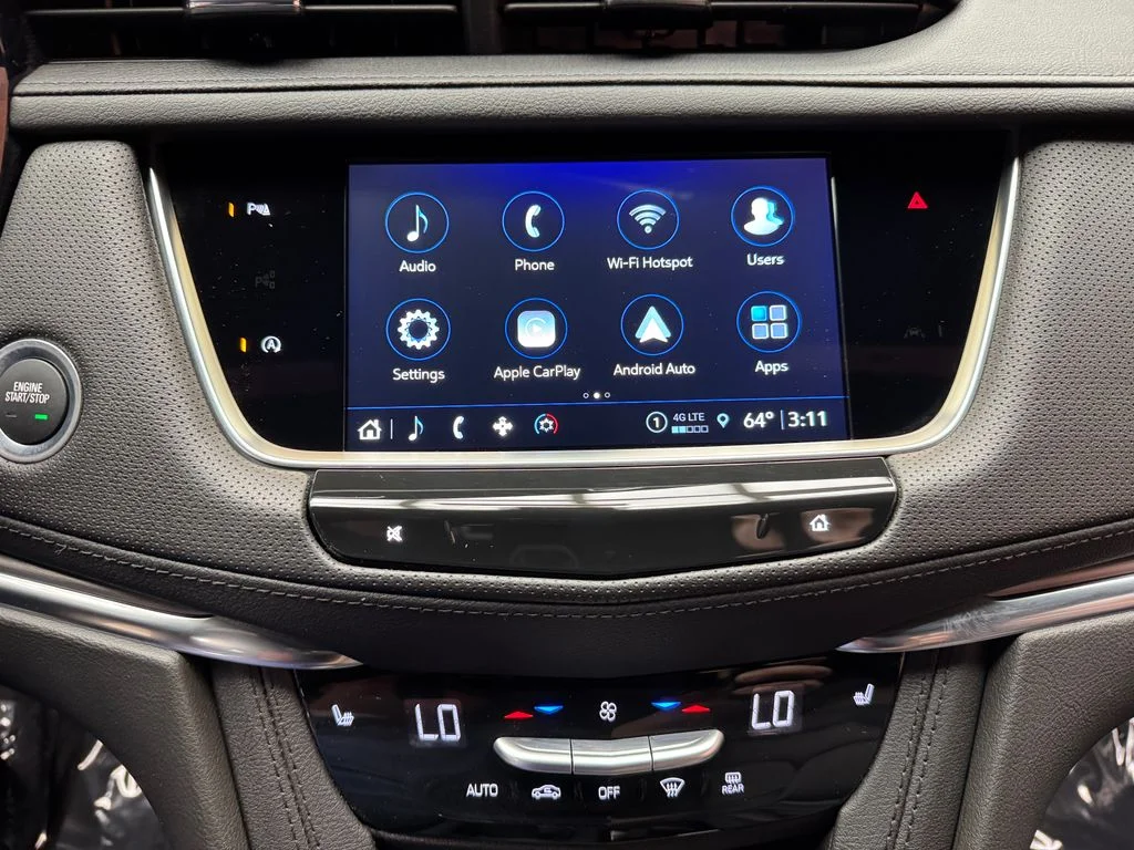 Used 2023 Cadillac XT5 - photo 2