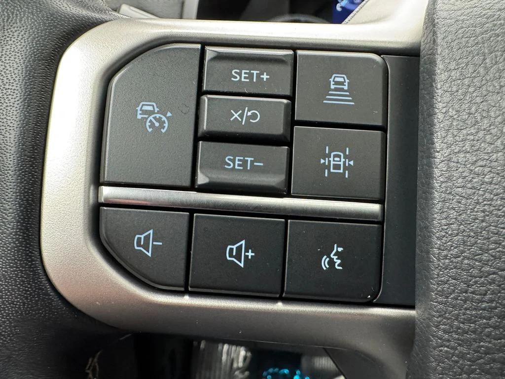 Used 2023 Ford Expedition - photo 6