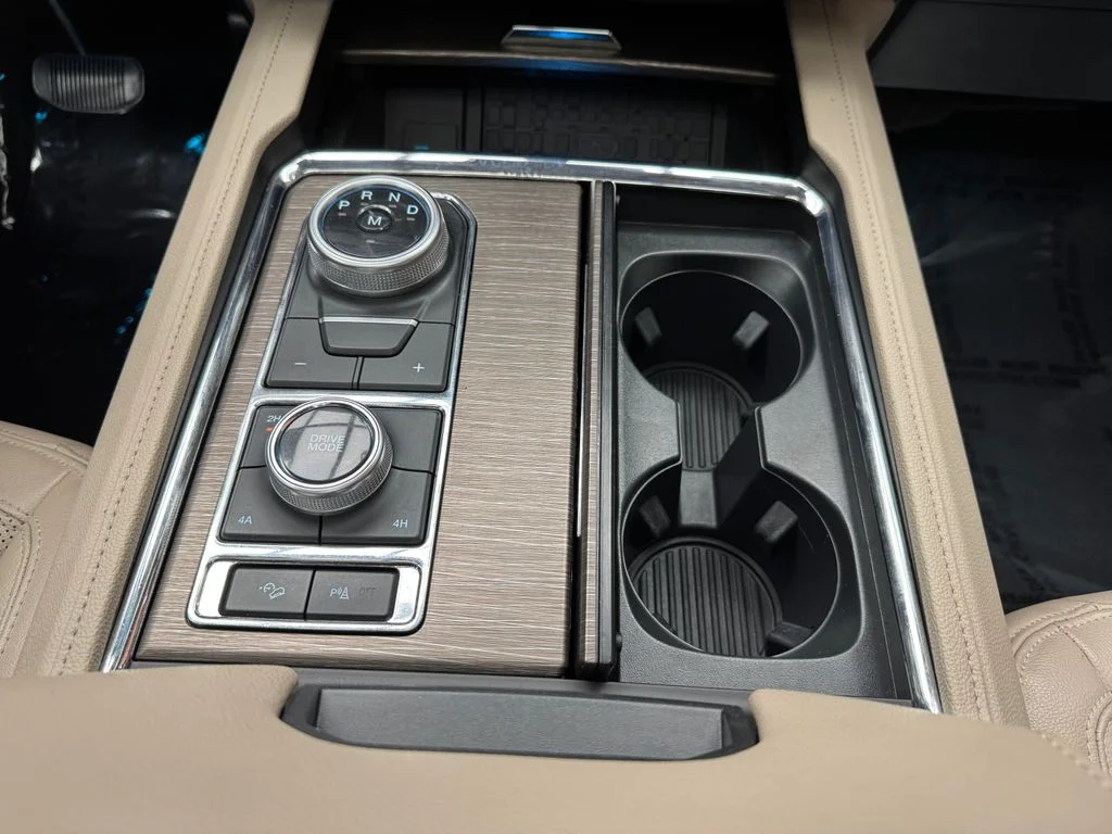 Used 2023 Ford Expedition - photo 11