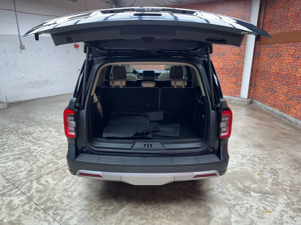 Used 2023 Ford Expedition - photo 17
