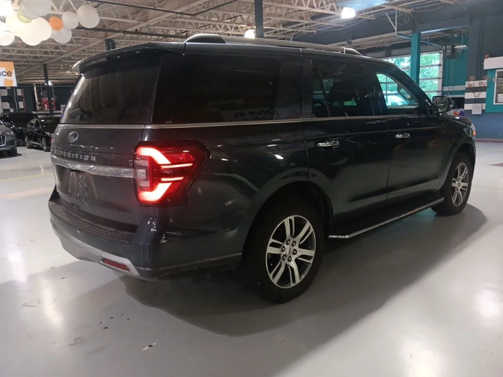 Used 2023 Ford Expedition - photo 11
