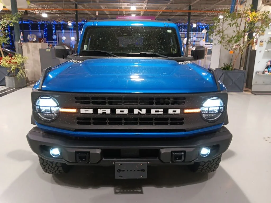 Used 2022 Ford Bronco - photo 2