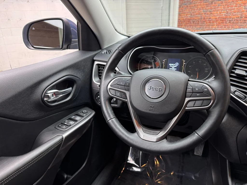 Used 2021 Jeep Cherokee - photo 14