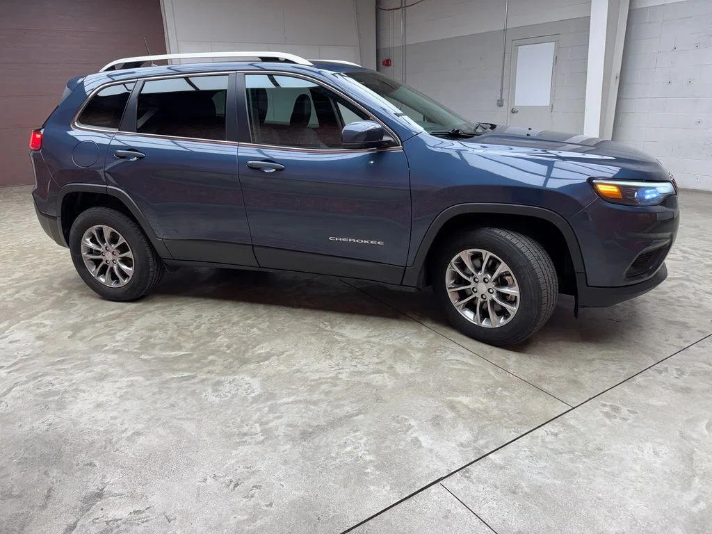 Used 2021 Jeep Cherokee - photo 7