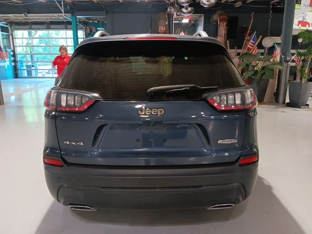 Used 2021 Jeep Cherokee - photo 8