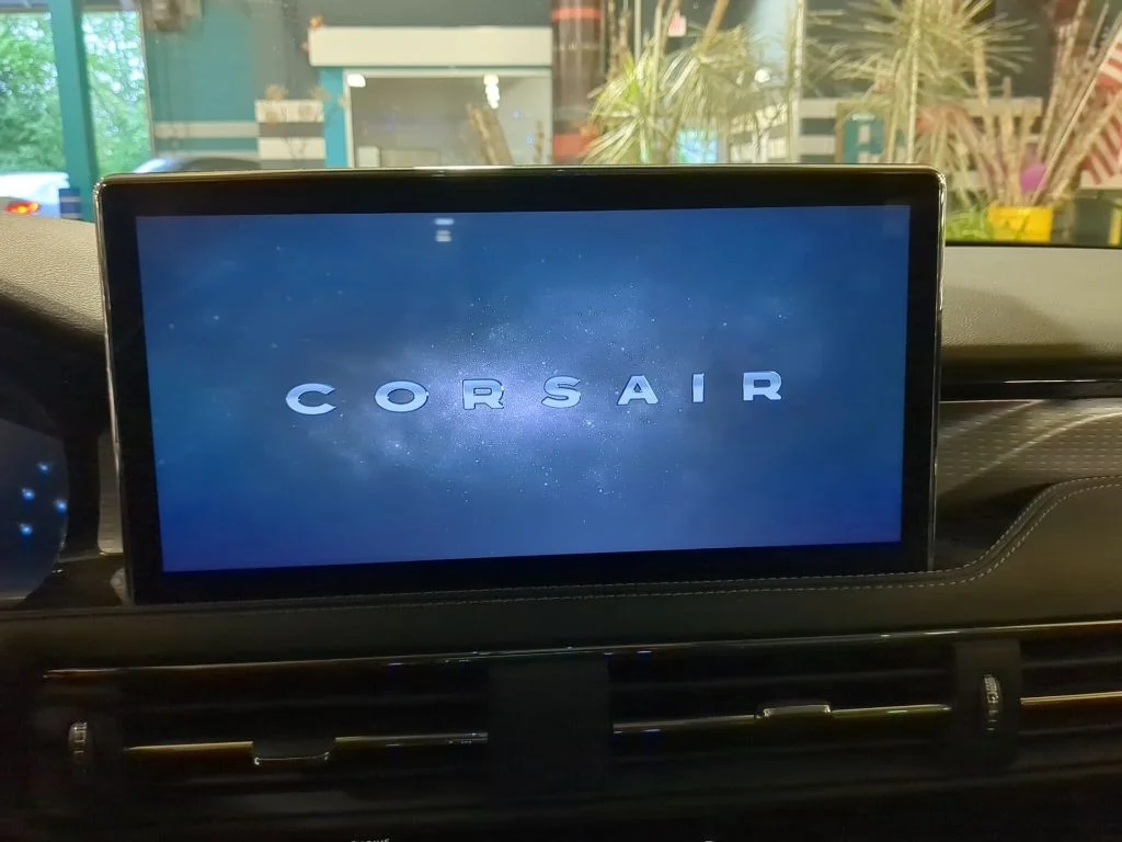 Used 2023 Lincoln Corsair - photo 13