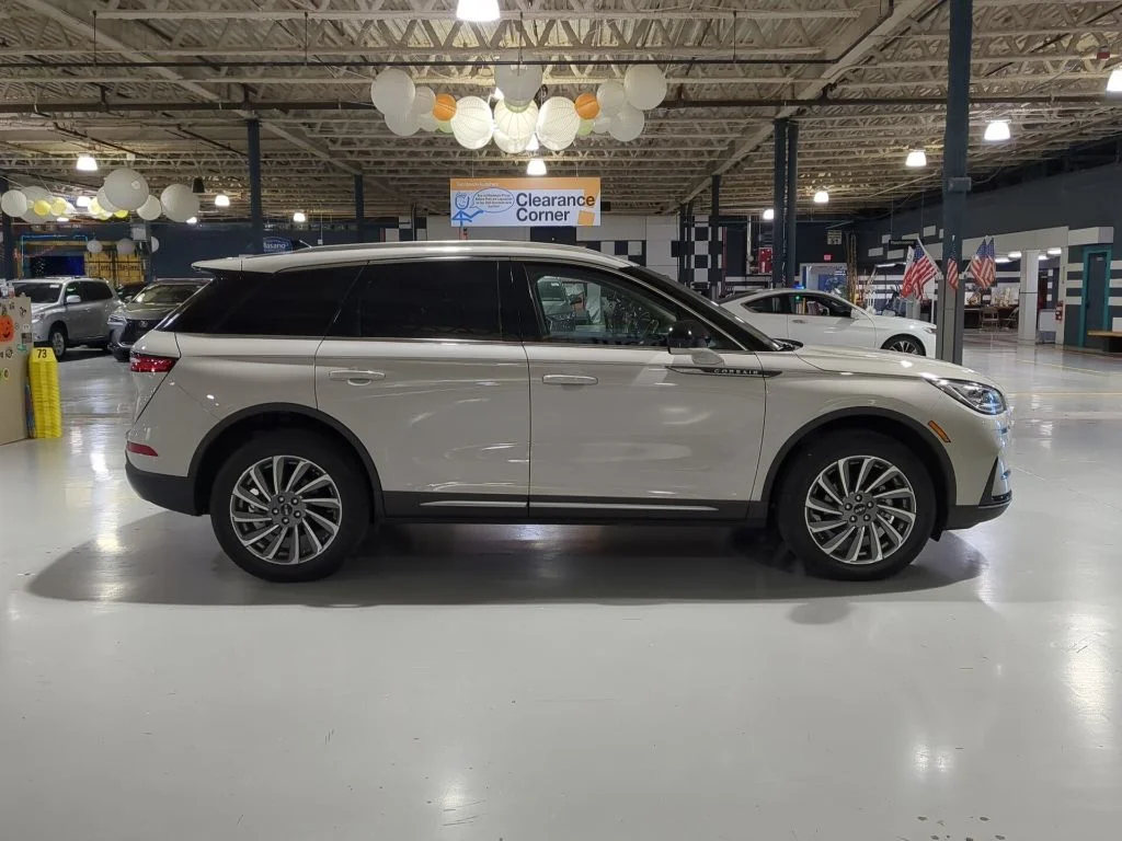 Used 2023 Lincoln Corsair - photo 6