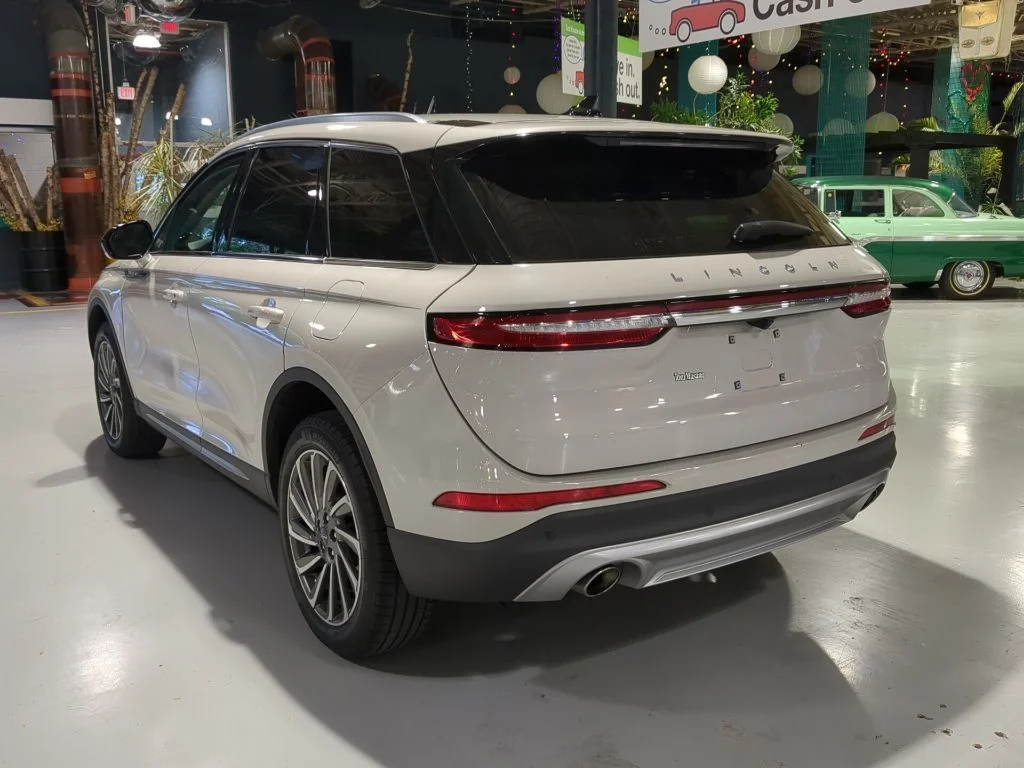 Used 2023 Lincoln Corsair - photo 9