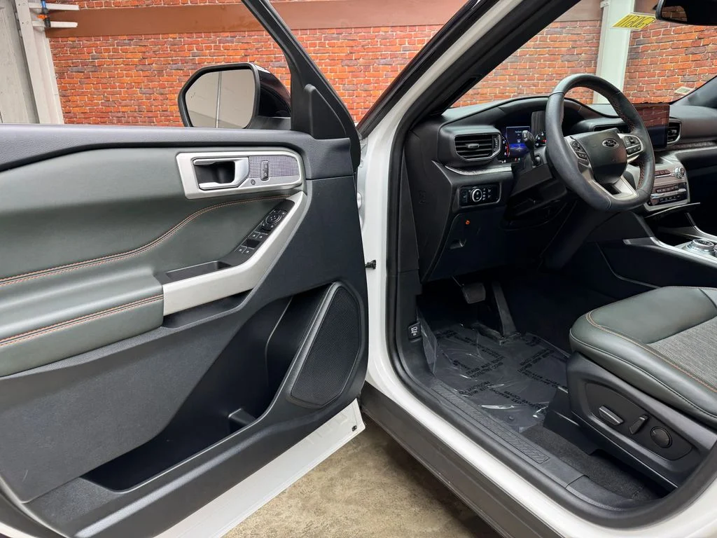 Used 2023 Ford Explorer - photo 27