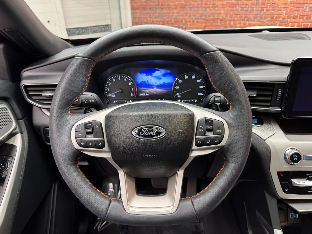 Used 2023 Ford Explorer - photo 31
