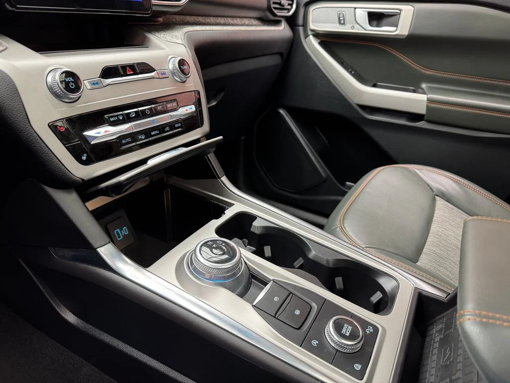 Used 2023 Ford Explorer - photo 37