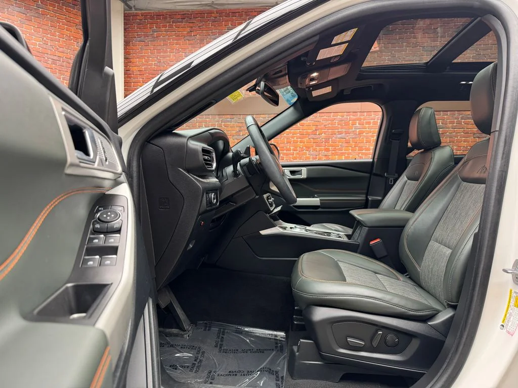 Used 2023 Ford Explorer - photo 40