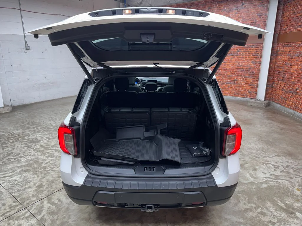 Used 2023 Ford Explorer - photo 9