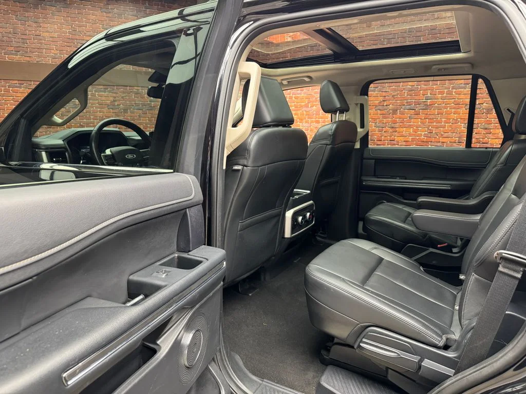 Used 2024 Ford Expedition - photo 15