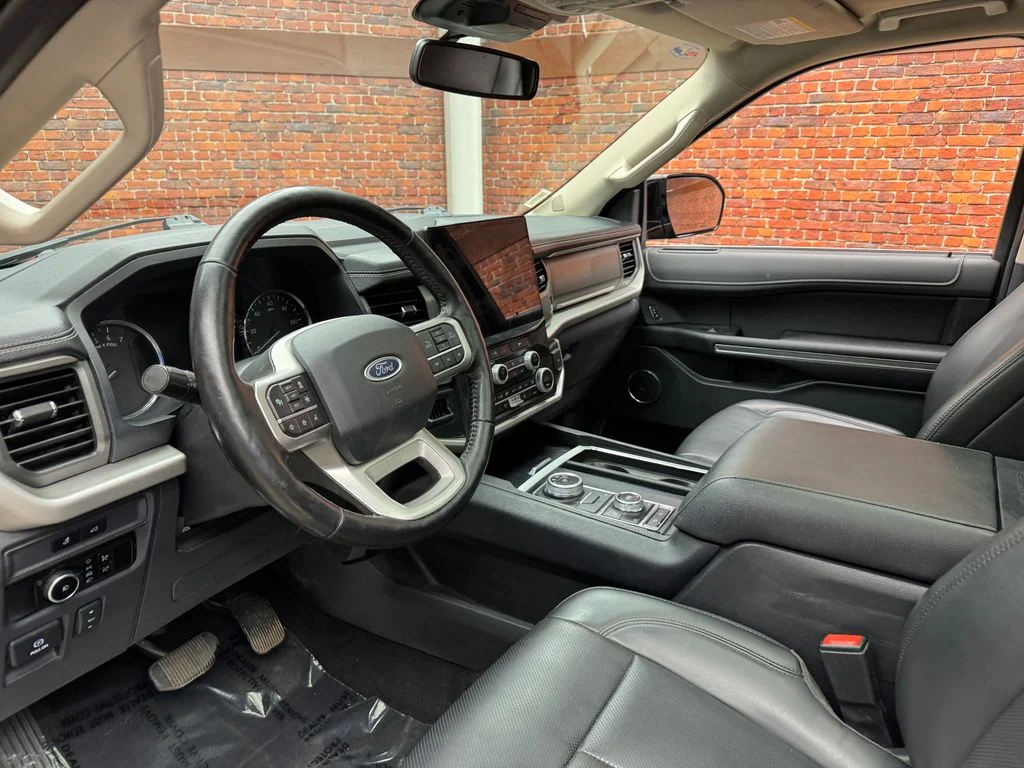 Used 2024 Ford Expedition - photo 11