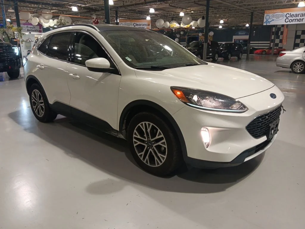 Used 2020 Ford Escape - photo 11