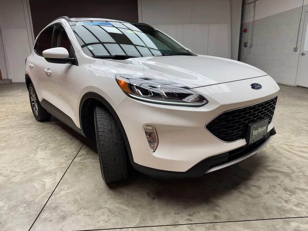 Used 2020 Ford Escape - photo 13