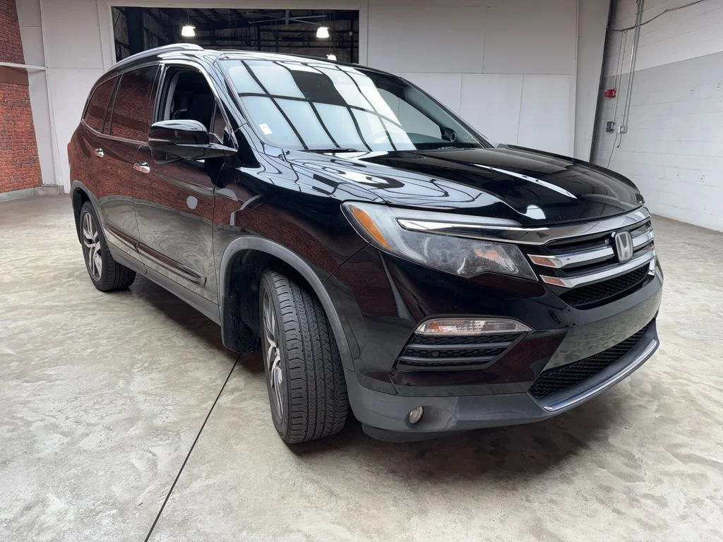 Used 2018 Honda Pilot - photo 9