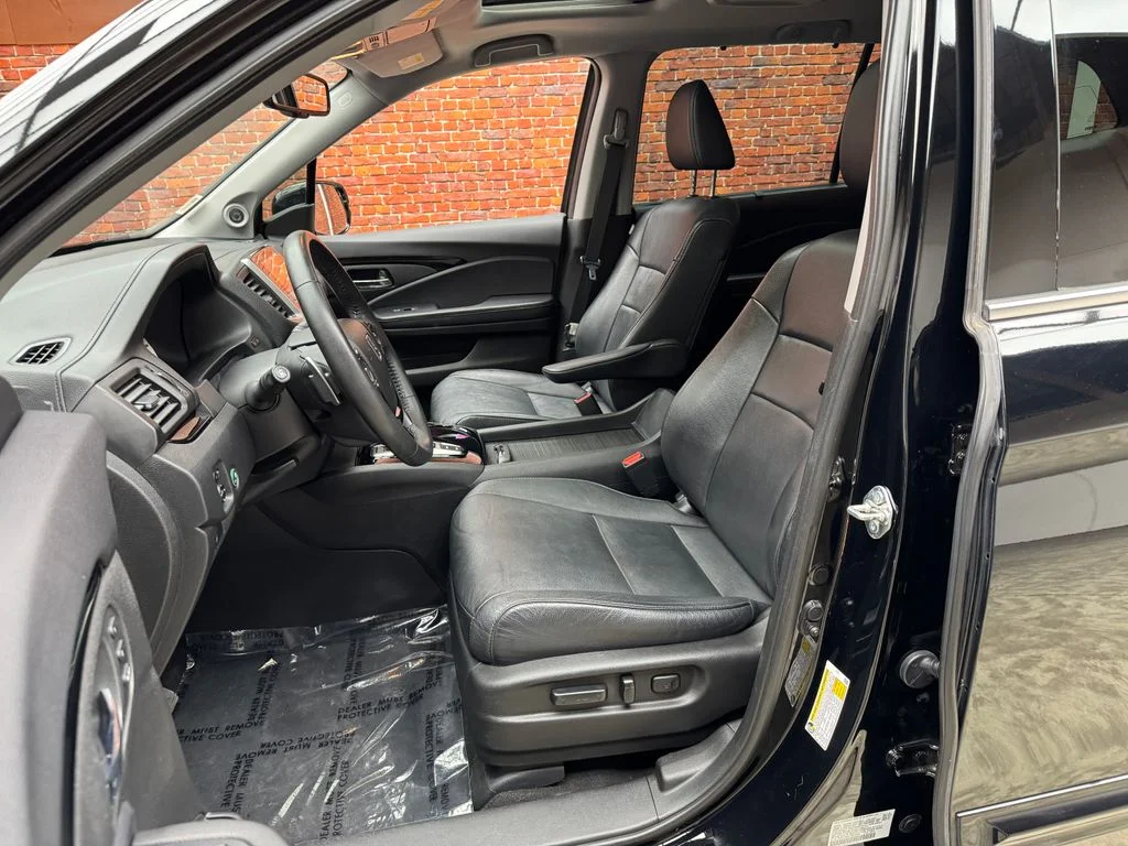 Used 2018 Honda Pilot - photo 11