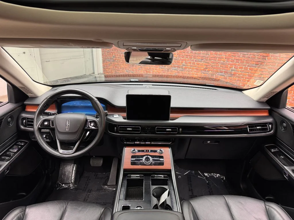 Used 2022 Lincoln Aviator - photo 21