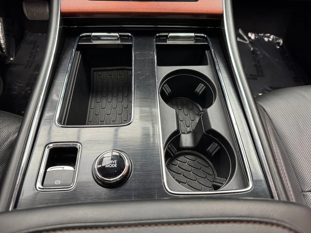 Used 2022 Lincoln Aviator - photo 28