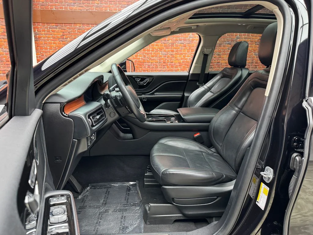 Used 2022 Lincoln Aviator - photo 31