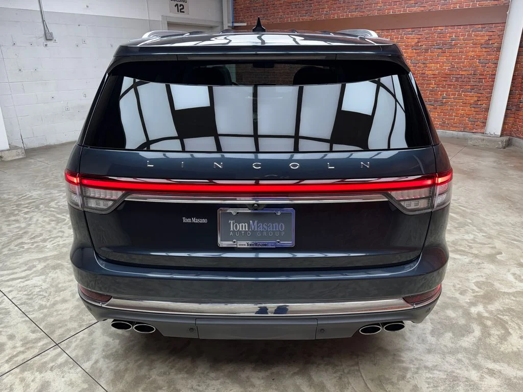 Used 2023 Lincoln Aviator - photo 10