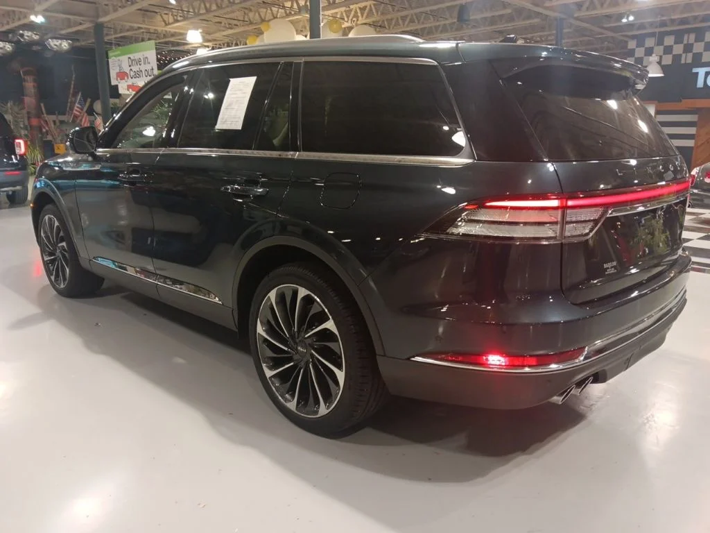 Used 2023 Lincoln Aviator - photo 14