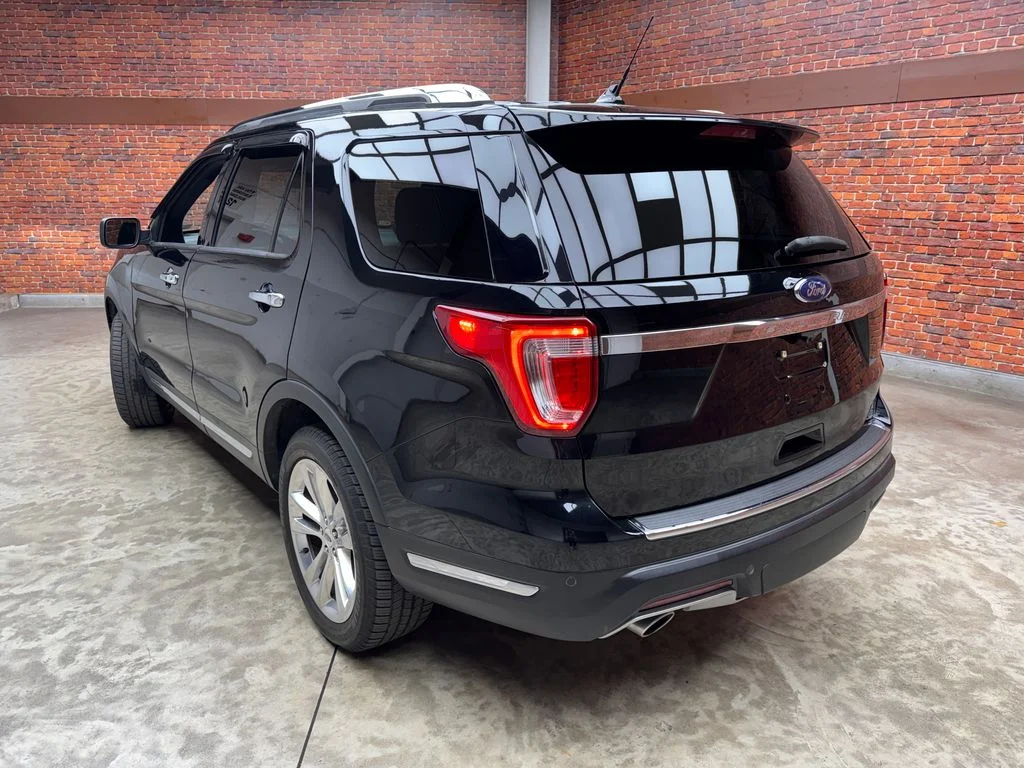 Used 2018 Ford Explorer - photo 2