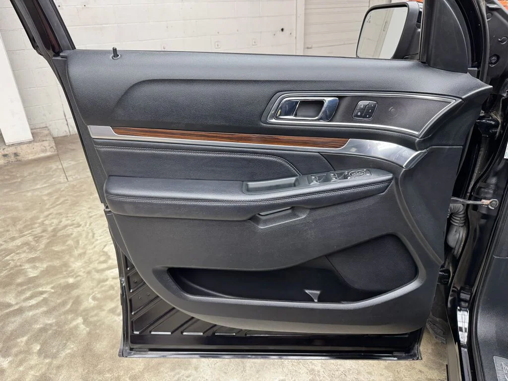 Used 2018 Ford Explorer - photo 11