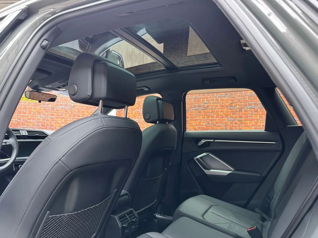 Used 2025 Audi Q3 - photo 2