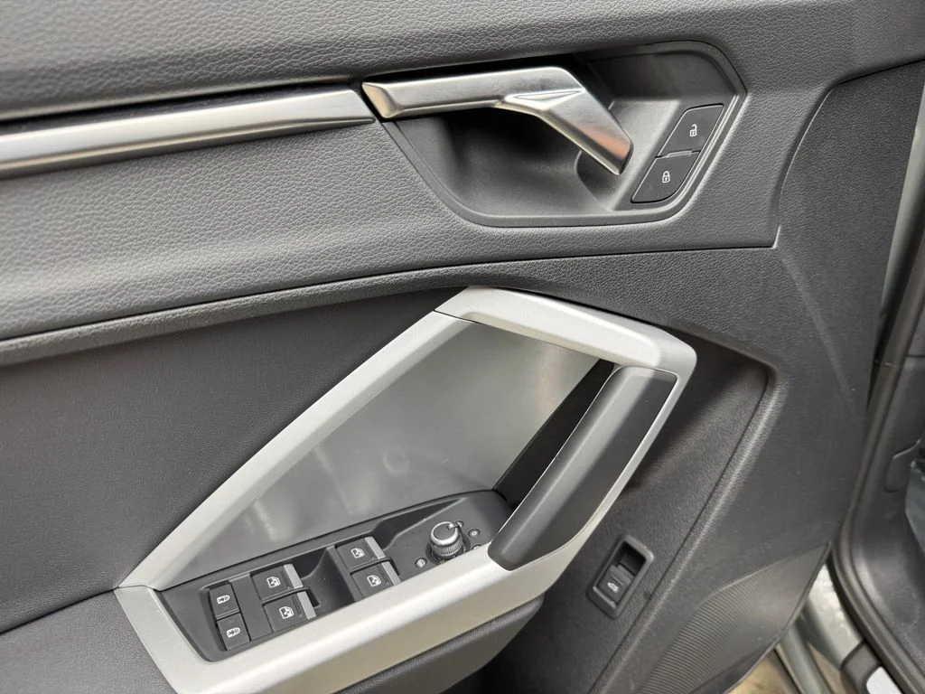 Used 2025 Audi Q3 - photo 11