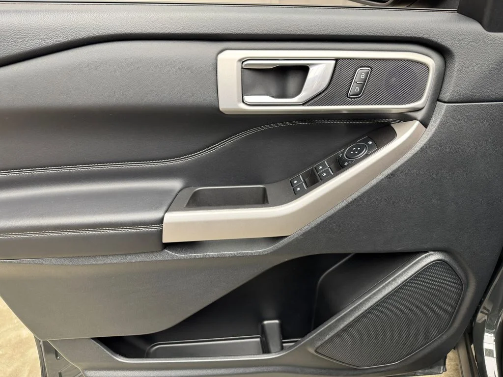 Used 2023 Ford Explorer - photo 11