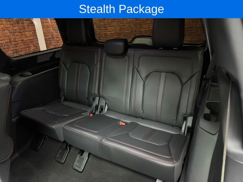 Used 2024 Ford Expedition - photo 2
