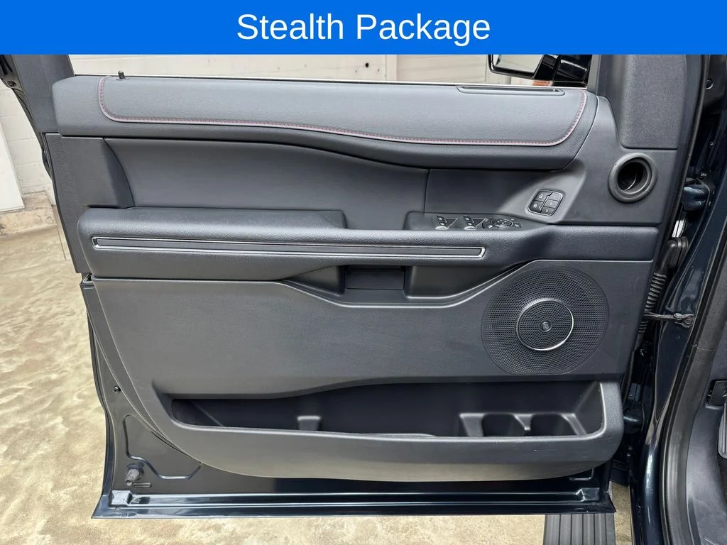 Used 2024 Ford Expedition - photo 10