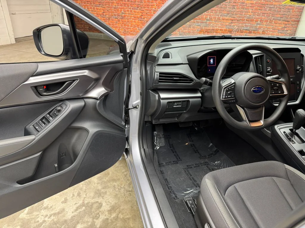 Used 2025 Subaru Crosstrek - photo 2
